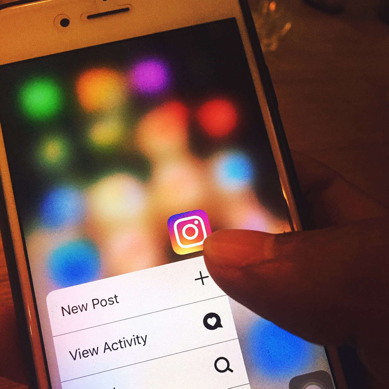 social media holiday marketing channels